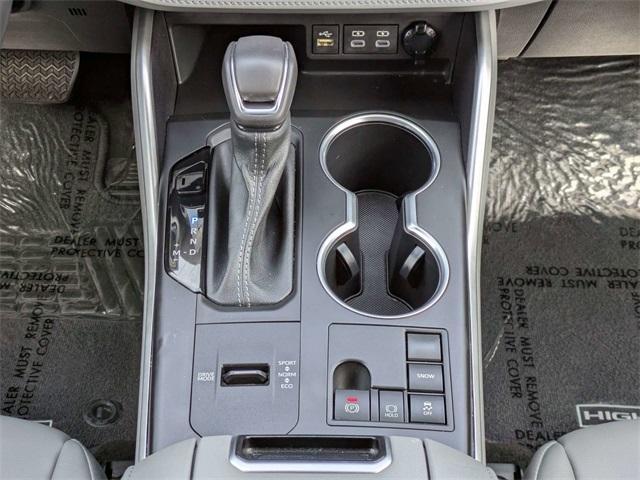 used 2023 Toyota Highlander car, priced at $35,499