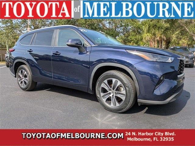 used 2023 Toyota Highlander car, priced at $35,499
