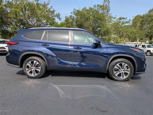 used 2023 Toyota Highlander car, priced at $35,499
