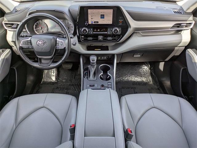 used 2023 Toyota Highlander car, priced at $35,499