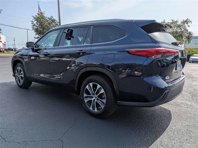 used 2023 Toyota Highlander car, priced at $35,499