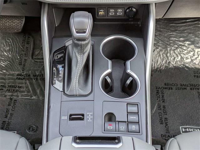 used 2023 Toyota Highlander car, priced at $34,998