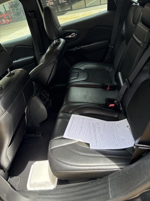 used 2019 Jeep Cherokee car, priced at $12,998