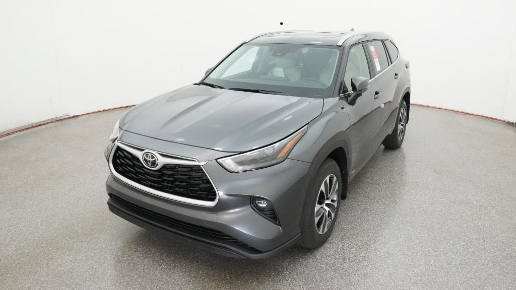 new 2025 Toyota Highlander Hybrid car, priced at $51,897
