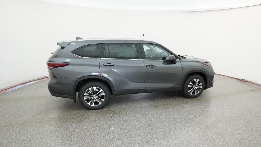 new 2025 Toyota Highlander Hybrid car, priced at $51,897