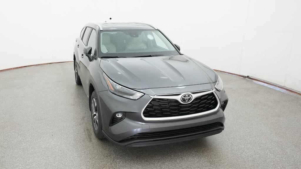 new 2025 Toyota Highlander Hybrid car, priced at $51,897