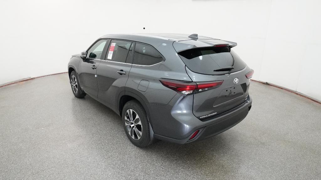 new 2025 Toyota Highlander Hybrid car, priced at $51,897
