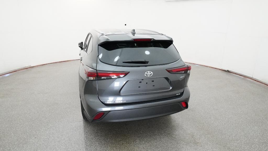 new 2025 Toyota Highlander Hybrid car, priced at $51,897