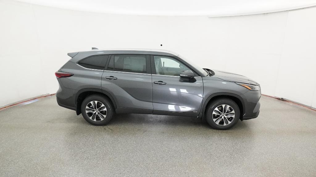new 2025 Toyota Highlander Hybrid car, priced at $51,897