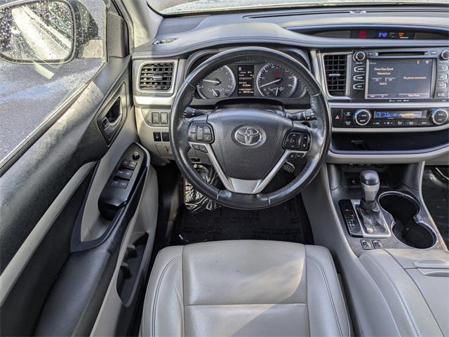 used 2019 Toyota Highlander car, priced at $19,499