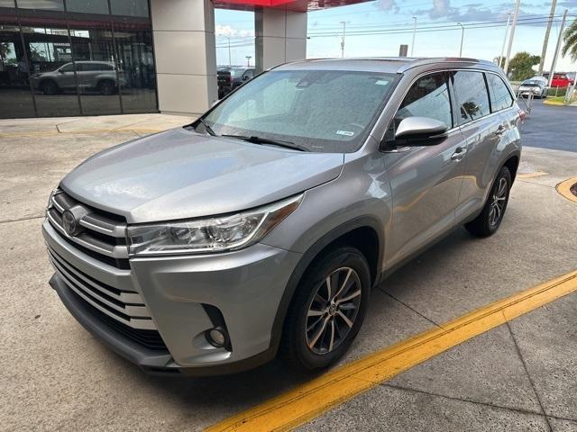 used 2019 Toyota Highlander car, priced at $19,985