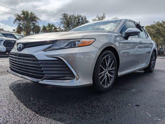 used 2021 Toyota Camry Hybrid car, priced at $25,499