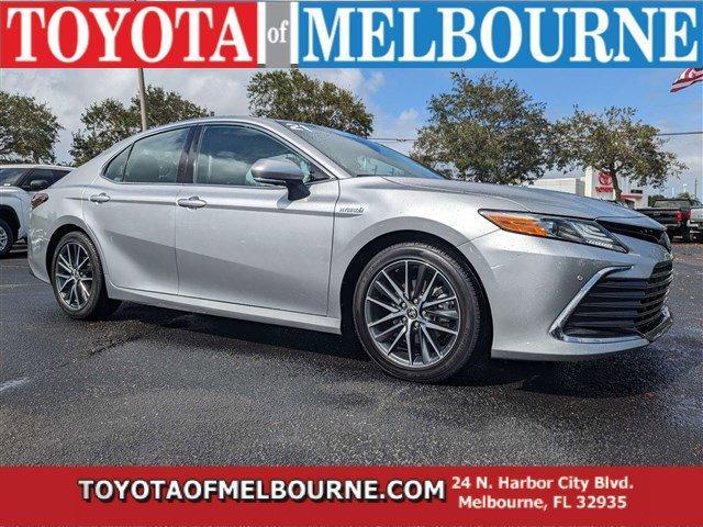 used 2021 Toyota Camry Hybrid car, priced at $25,499