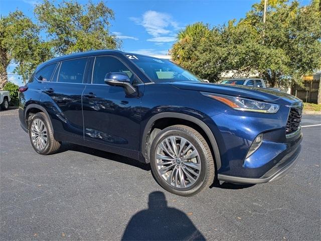 used 2021 Toyota Highlander car, priced at $32,998