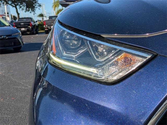 used 2021 Toyota Highlander car, priced at $32,998