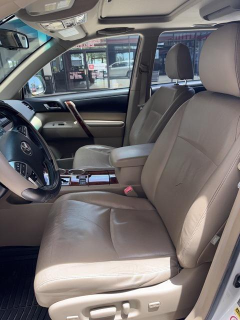 used 2012 Toyota Highlander Hybrid car