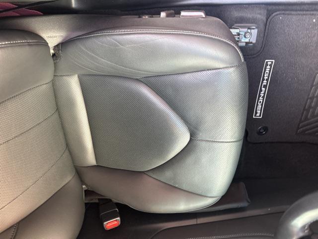 used 2020 Toyota Highlander car, priced at $34,499