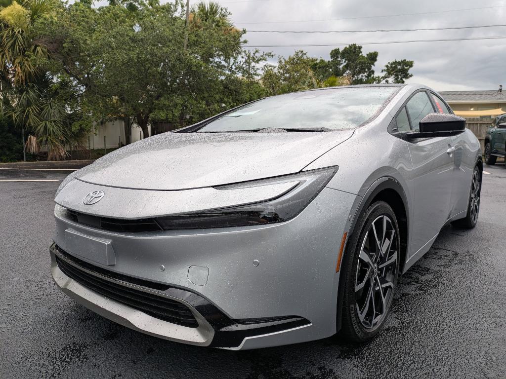 new 2025 Toyota Prius Plug-In Hybrid car, priced at $43,127