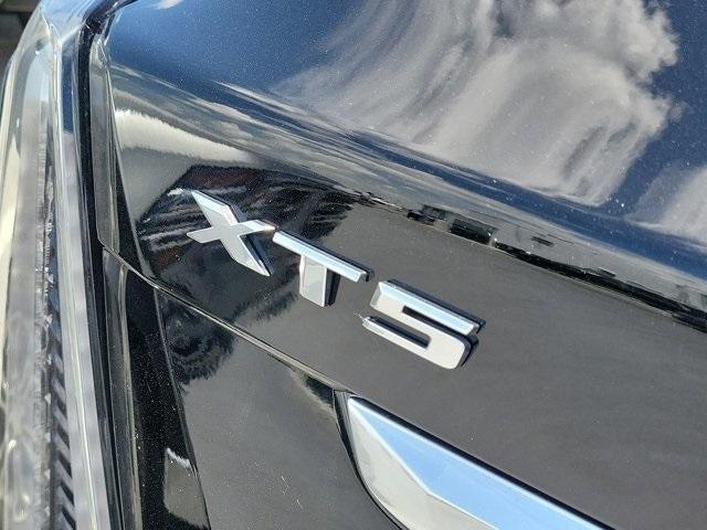 used 2024 Cadillac XT5 car, priced at $47,595