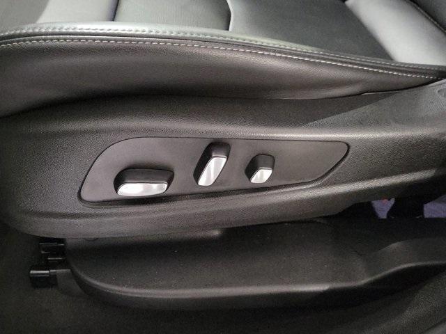 used 2023 Cadillac XT6 car, priced at $38,595