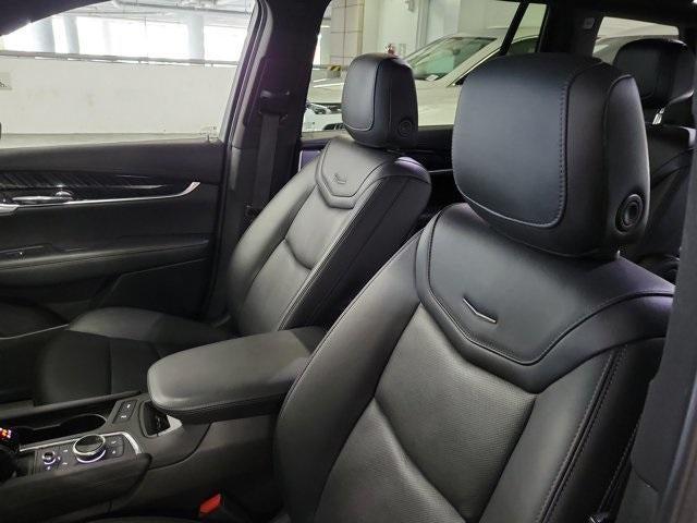 used 2023 Cadillac XT6 car, priced at $38,595