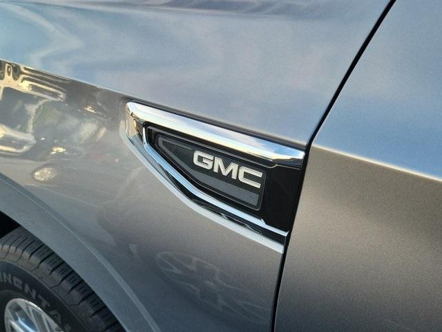 used 2021 GMC Yukon car, priced at $37,995