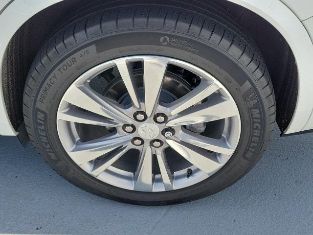 used 2023 Cadillac XT6 car, priced at $38,895