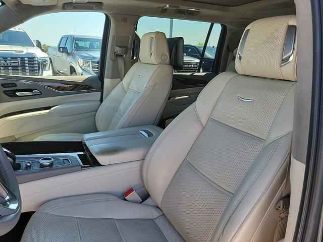 used 2021 Cadillac Escalade ESV car, priced at $69,795