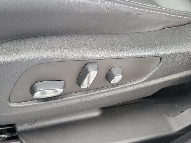 used 2023 Cadillac XT6 car, priced at $36,795