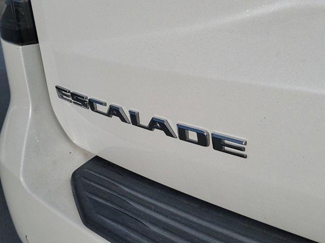 used 2021 Cadillac Escalade ESV car, priced at $73,895