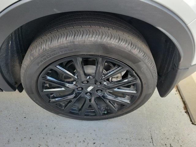 used 2022 Cadillac XT4 car, priced at $28,695