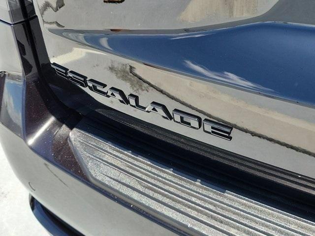 used 2021 Cadillac Escalade ESV car, priced at $63,995
