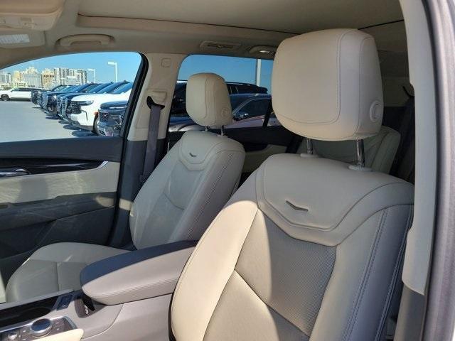 used 2024 Cadillac XT6 car, priced at $44,795