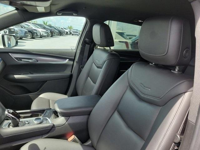 used 2022 Cadillac XT5 car, priced at $26,995