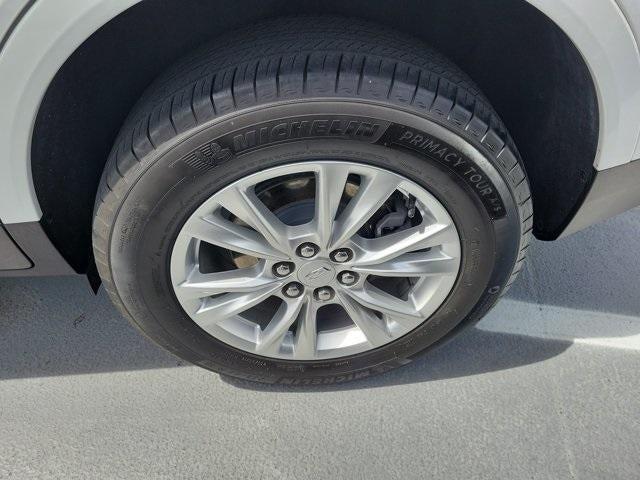 used 2022 Cadillac XT5 car, priced at $26,995