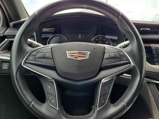 used 2022 Cadillac XT5 car, priced at $26,995