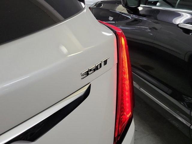 used 2022 Cadillac XT5 car, priced at $26,595