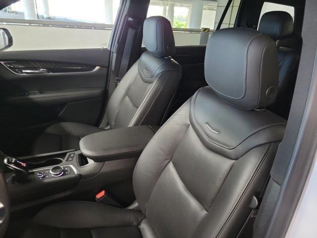 used 2022 Cadillac XT6 car, priced at $35,895