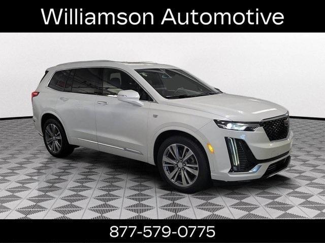used 2022 Cadillac XT6 car, priced at $35,895