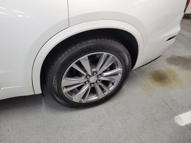 used 2022 Cadillac XT6 car, priced at $35,895