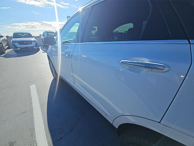 used 2022 Cadillac XT5 car, priced at $29,995