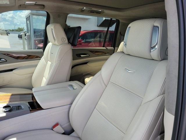 used 2024 Cadillac Escalade ESV car