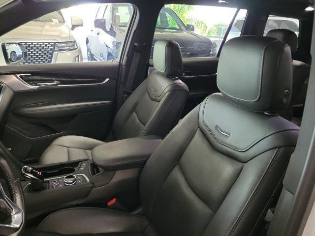 used 2023 Cadillac XT6 car, priced at $38,895