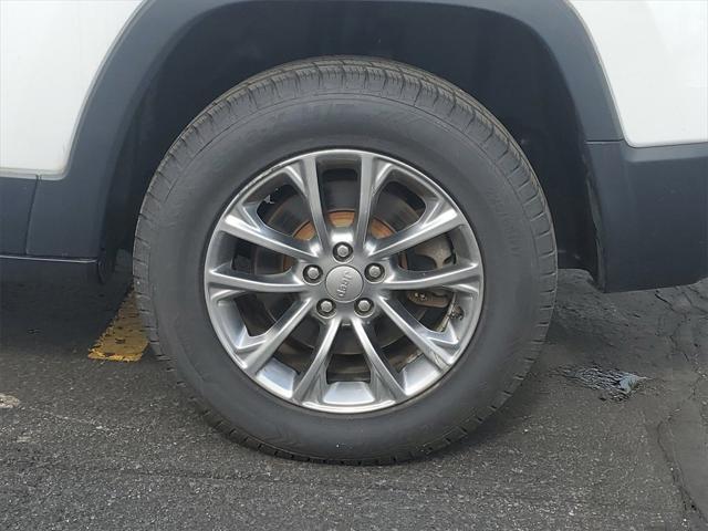 used 2019 Jeep Cherokee car, priced at $11,357