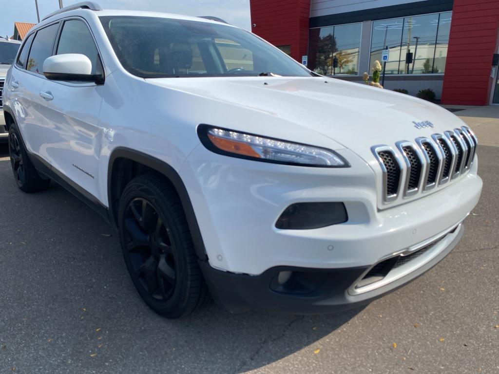 used 2018 Jeep Cherokee car, priced at $12,307