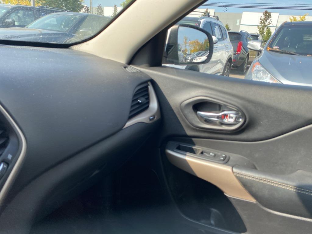 used 2018 Jeep Cherokee car, priced at $12,307