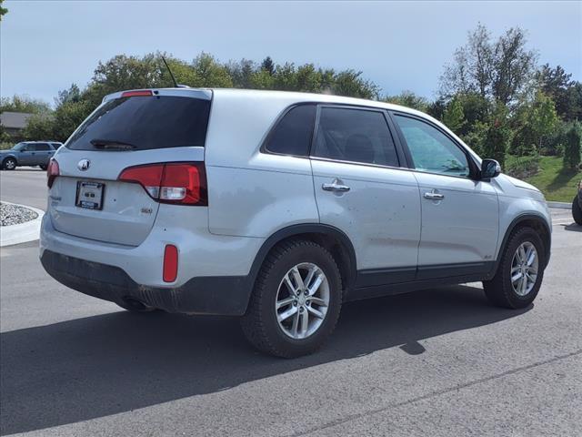 used 2015 Kia Sorento car, priced at $7,938