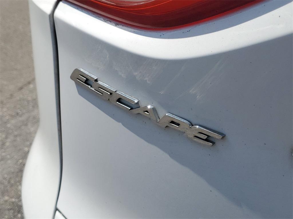 used 2015 Ford Escape car, priced at $4,415