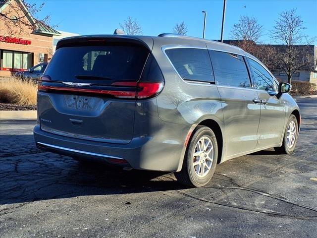 used 2021 Chrysler Pacifica car, priced at $18,434