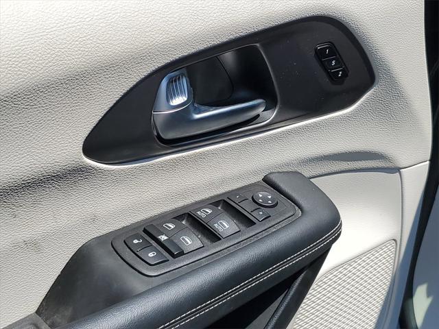 used 2023 Chrysler Pacifica car, priced at $25,798